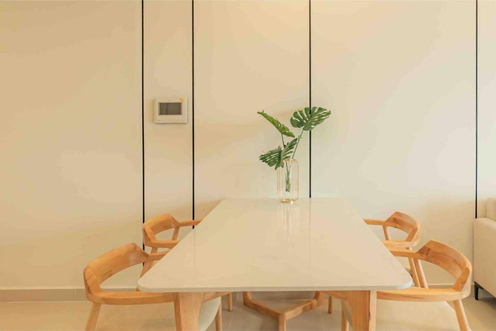 9Trip Stay In Soho Residence - 3 Bedrooms Apartment In District 1, Next To Bui Vien Walking Street - Free Saigon Nightlife Walking Tour 호치민 외부 사진